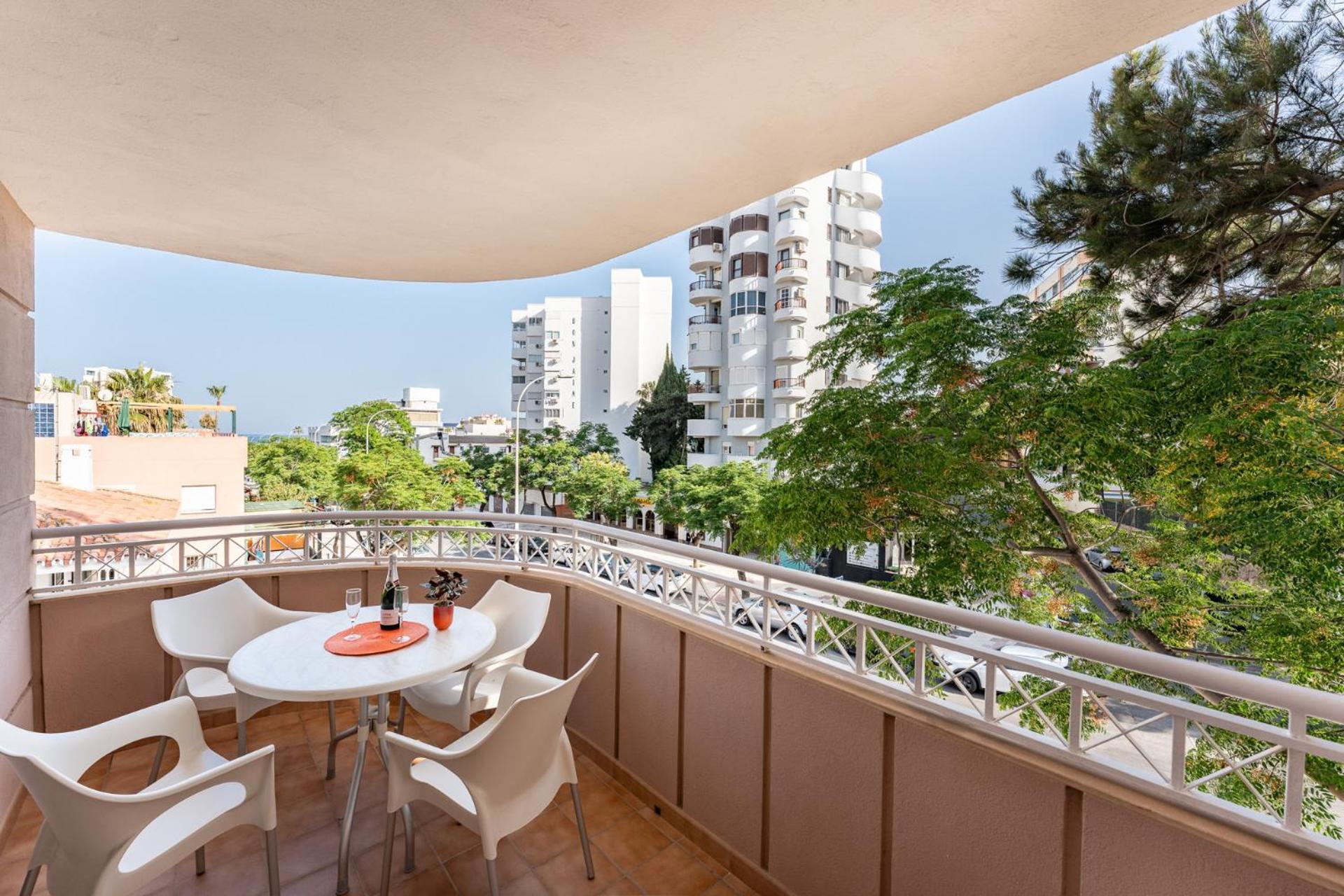 Malagasuite Costa Sol Oasis 托雷莫利诺斯 外观 照片